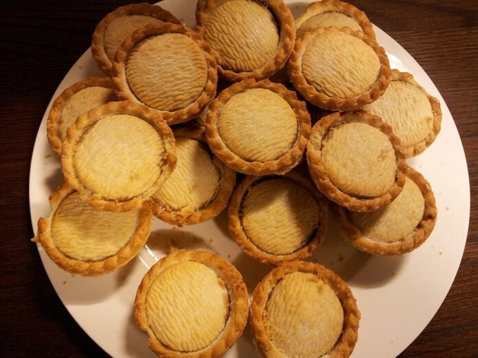 Mince Pie Prices Jump 40% Due to Sultana Shortage