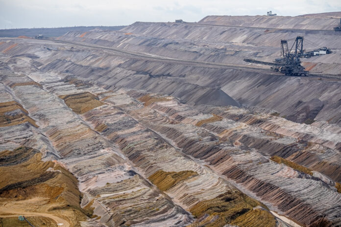 AI Drives Decarbonisation in Mining Sector, KPMG Report Finds