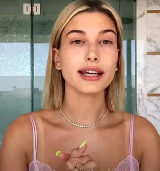 Hailey Bieber