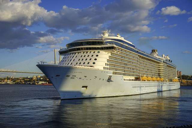 Cruise Ship