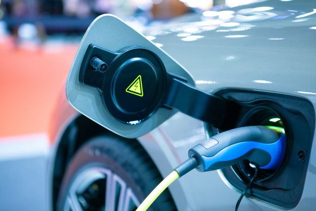 Electric Vehicle Pollution Debate