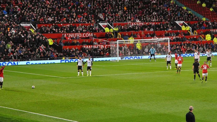 Manchester United Plans £2bn, 100,000-Seat Stadium Move