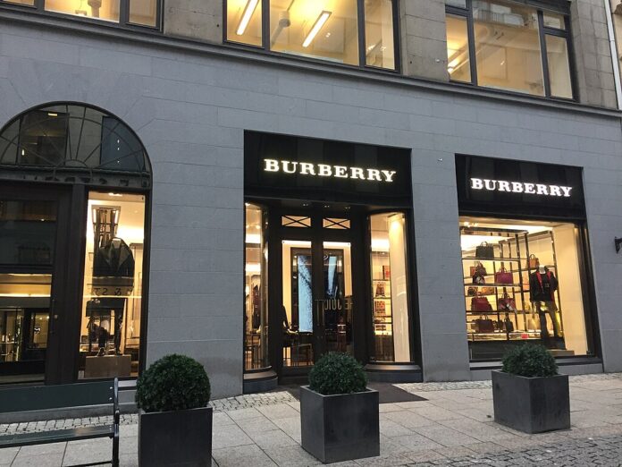 Burberry to Cut 1,700 Jobs After £66m Loss in Cost-Saving