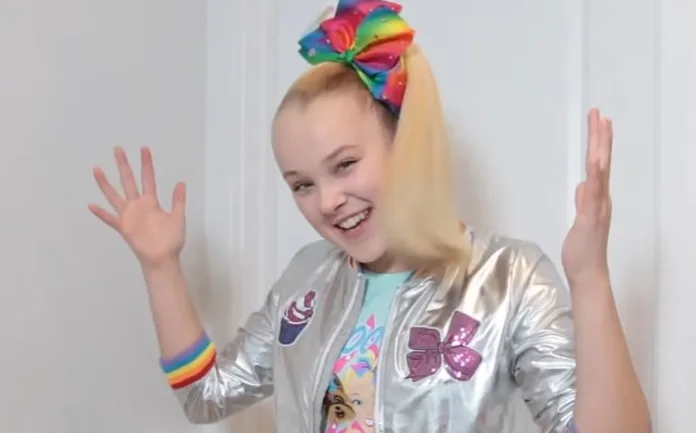 JoJo Siwa Friendship: Denies Romance with Hughes