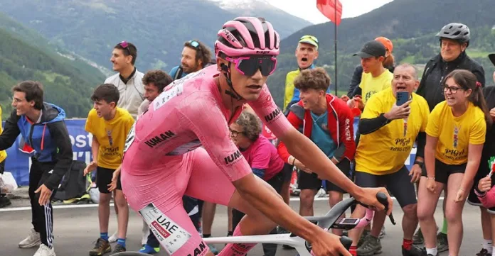 Isaac del Toro Wins Stage 17 and Extends Giro Lead