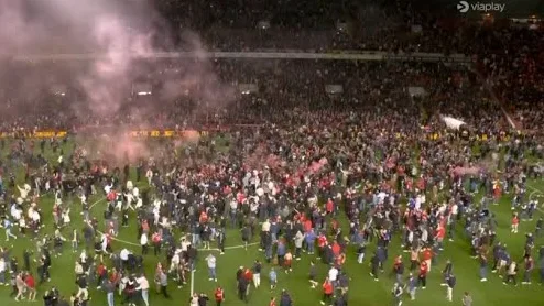 Godden Sends Charlton to Wembley After Crushing Wycombe