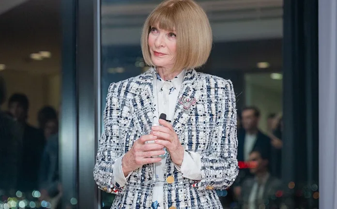 Anna Wintour Vogue Editor Steps Down After 37 Years