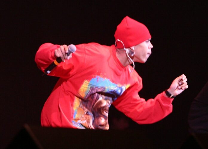 Chris Brown Jokes About Manchester Jail as UK Tour