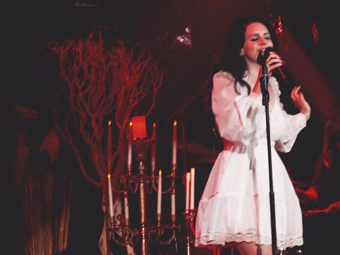 Lana Del Rey Slammed for Late, Underwhelming Cardiff Show