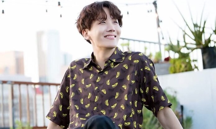 1024px-J-Hope_for_BTS_5th_anniversary_party_in_LA_photoshoot_by_Dispatch_May_2018_01-e1742624686676