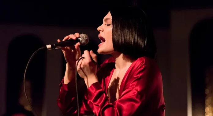 Jessie J Postpones Tour for Second Breast Cancer Operation
