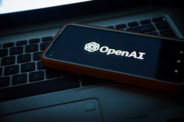 Opened AI GPT-5 Update Destroys AI Relationships, Users Mourn Lovers