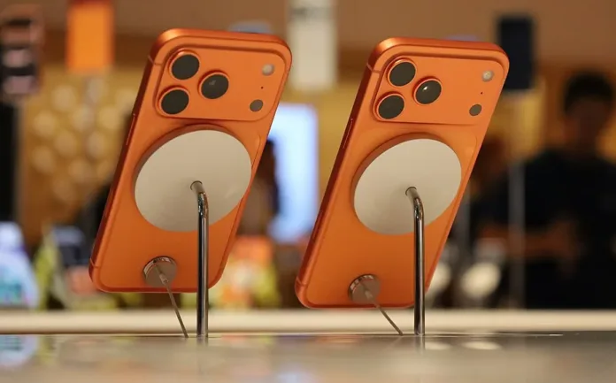 Apple Responds to iPhone 17 Pro ‘Scratchgate’ Controversy