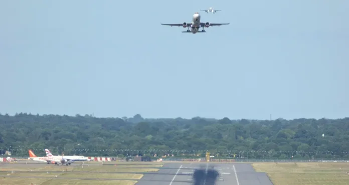 Gatwick’s £2.2bn Second Runway Approved Despite Climate Backlash