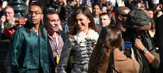 Zendaya Sparks Mini Revival at Louis Vuitton’s Paris Fashion Show Zendaya Sparks Mini Revival at Louis Vuitton’s Paris Fashion Show