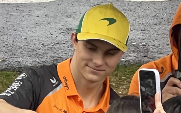 Piastri Takes Qatar Sprint Pole, Title Hopes Rise Piastri Takes Qatar Sprint Pole, Title Hopes Rise