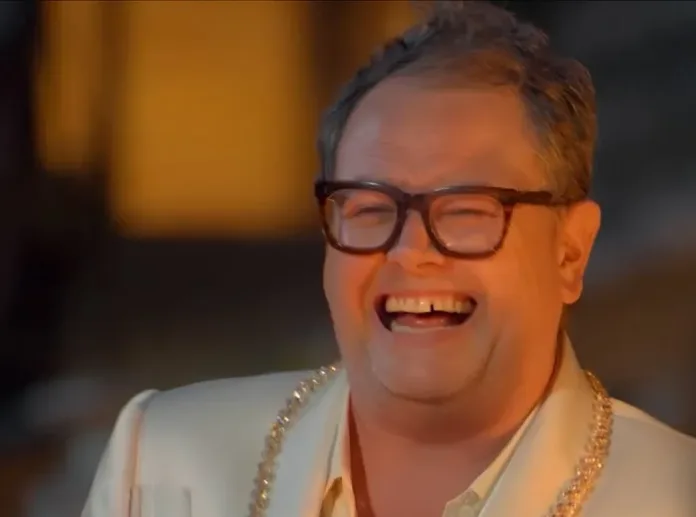 Alan Carr Wins The Celebrity Traitors After Shocking Finale
