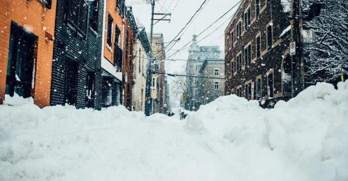 Red Wind Warning as Storm Goretti Brings 100mph Gusts