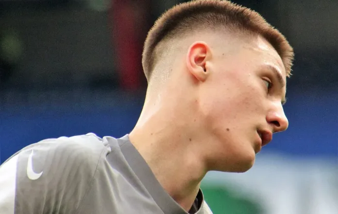 Manchester United Comeback Seals Win After Palace Red Card