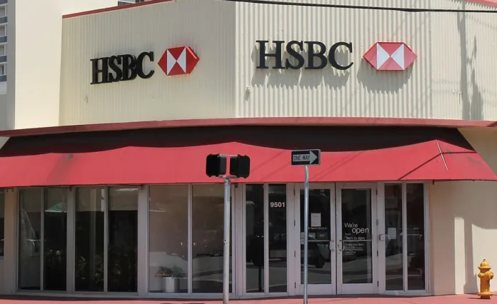 HSBC Faces $400m Losses as KPMG Cuts Hundreds of Jobs