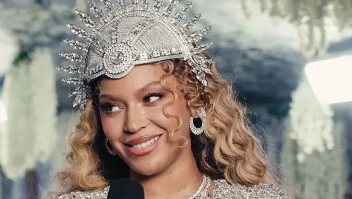 Beyoncé Makes Dazzling Return to the Met Gala After Ten-Year Absence