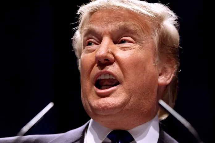 Trump Iran Deal Faces Nuclear and Shipping Risks
