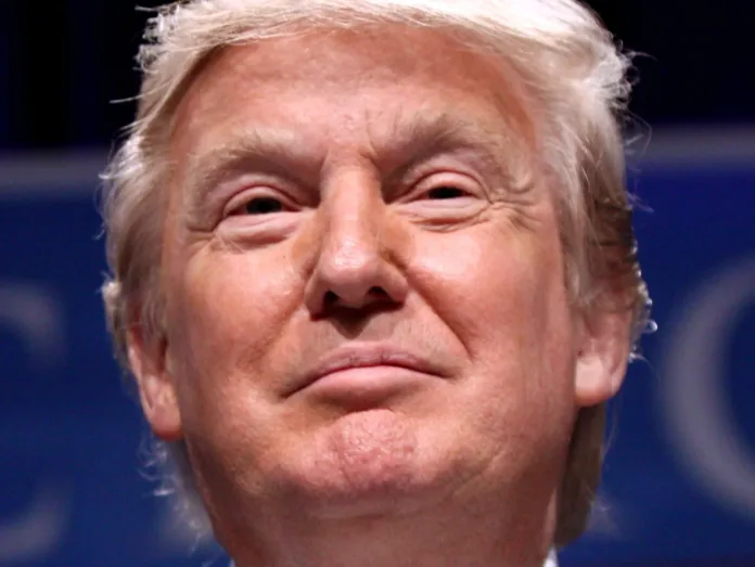 Trump plane swap confirmed after possible threat