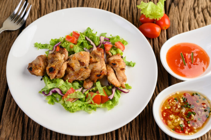 Chicken satay salad