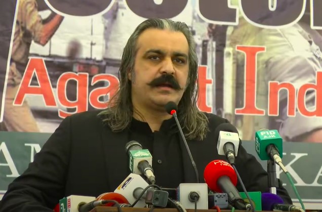 K-P CM Gandapur Challenges PML-N's Proposal to Ban PTI in Pakistan