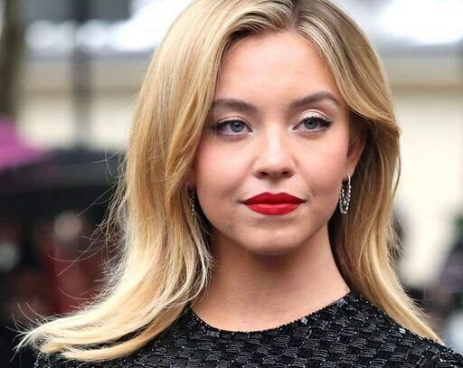 Sydney Sweeney Supported by Team Against Producer's Critique