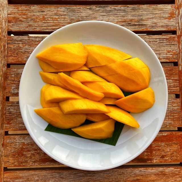 Why Soaking Mangoes Before Eating is a Health Game Changer