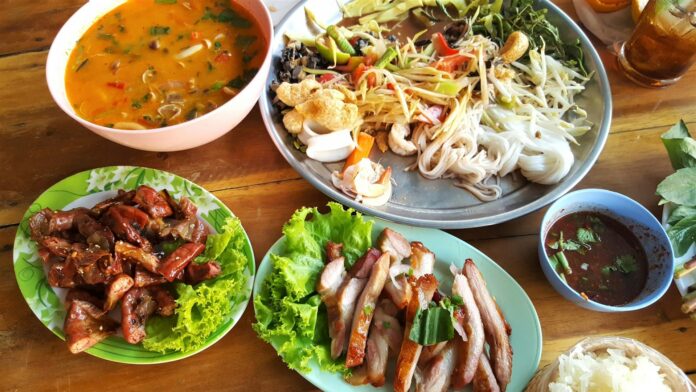 Delicious Food in Thai: A Culinary Journey Through Thailand