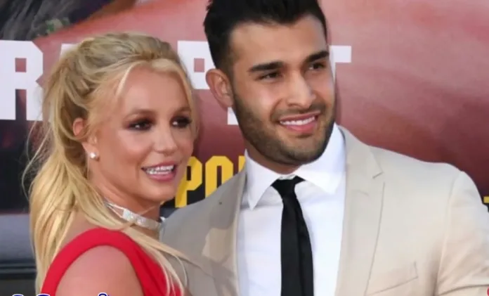 Sam Asghari Welcomes 2025 with Brooke Irvine