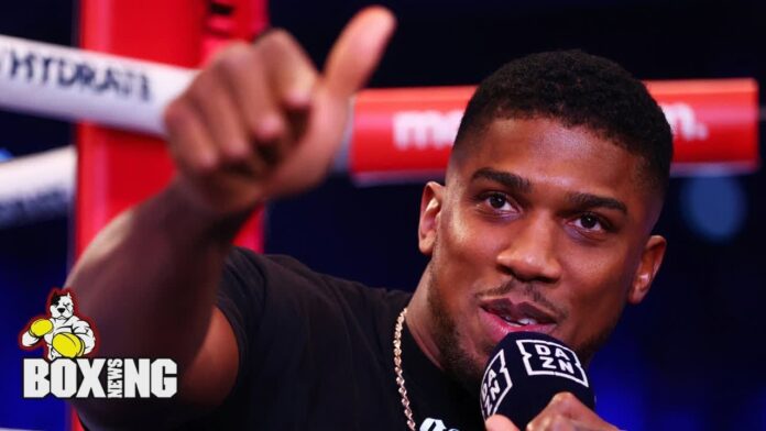 Anthony Joshua Encourages UFC Champion Alex Pereira